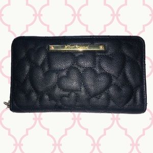 Besty Johnson quilted heart puffed wallet